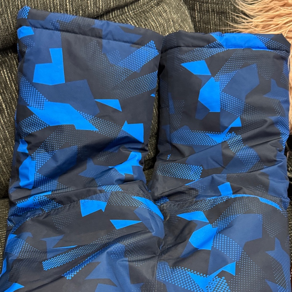 $5- Gustin Blue and Black Geometric Snow Bib - NWOT - Picture 3 of 4